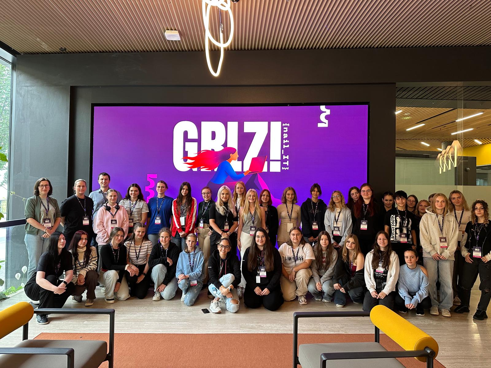 Girlz Nail IT - Microsoft Development Center Prague